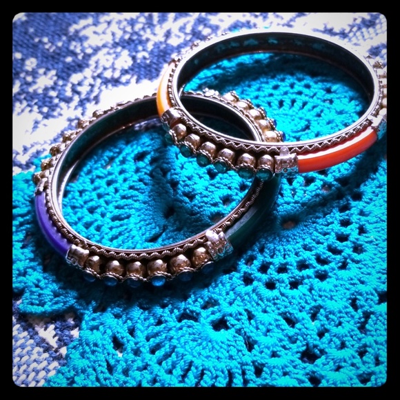 Vintage bracelets - Picture 1 of 2